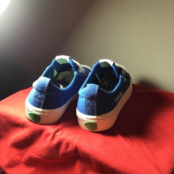 🤩CARIUMA, PAINTONE, women’s size 6.5, super clean, see photos - Picture 4 of 6